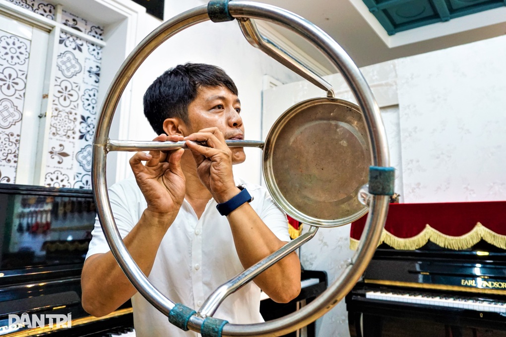 Chiếc Saxopô độc nhất Đà Nẵng và chàng trai biến đồ bỏ thành nhạc cụ - 4 Chiếc Saxopô độc nhất Đà Nẵng và chàng trai biến đồ bỏ thành nhạc cụ - 4