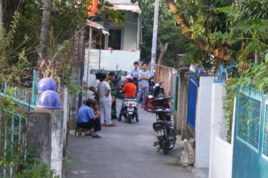 Giận chồng, vợ treo cổ tự vẫn