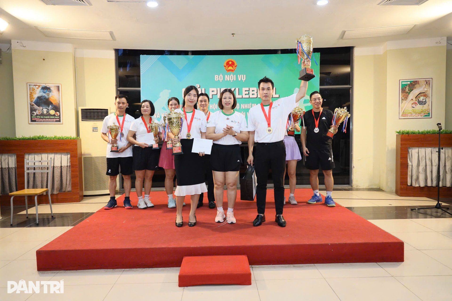 Giải Pickleball Bộ Nội vụ: Sôi động, kịch tính và nhiều ấn tượng - 13 Giải Pickleball Bộ Nội vụ: Sôi động, kịch tính và nhiều ấn tượng - 13