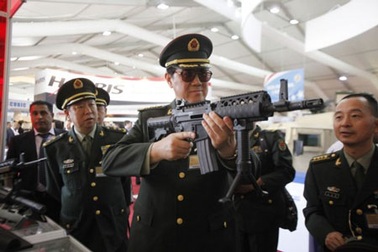 Cuộc chạy đua vũ trang mới ở châu Á: Đông đối Đông