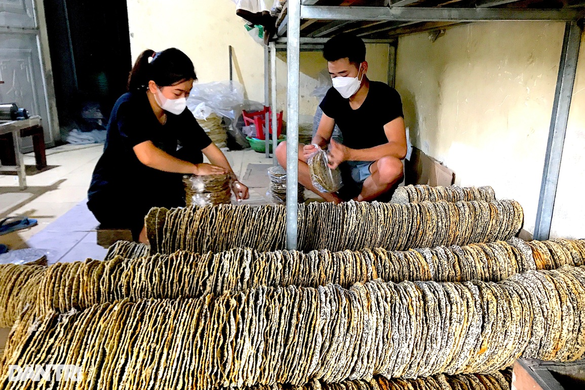 Làng bánh đa 300 tuổi ngày đêm chạy đua với Tết - 11 Làng bánh đa 300 tuổi ngày đêm chạy đua với Tết - 11