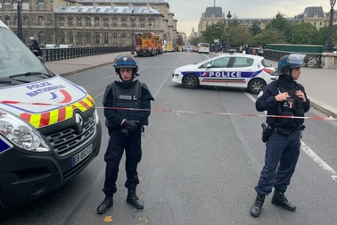 Pháp sẽ triển khai 30.000 cảnh sát vào đêm công bố kết quả bầu cử