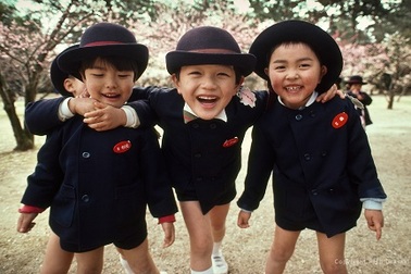 Những em bé Nhật Bản khiến cả thế giới phải ngưỡng mộ