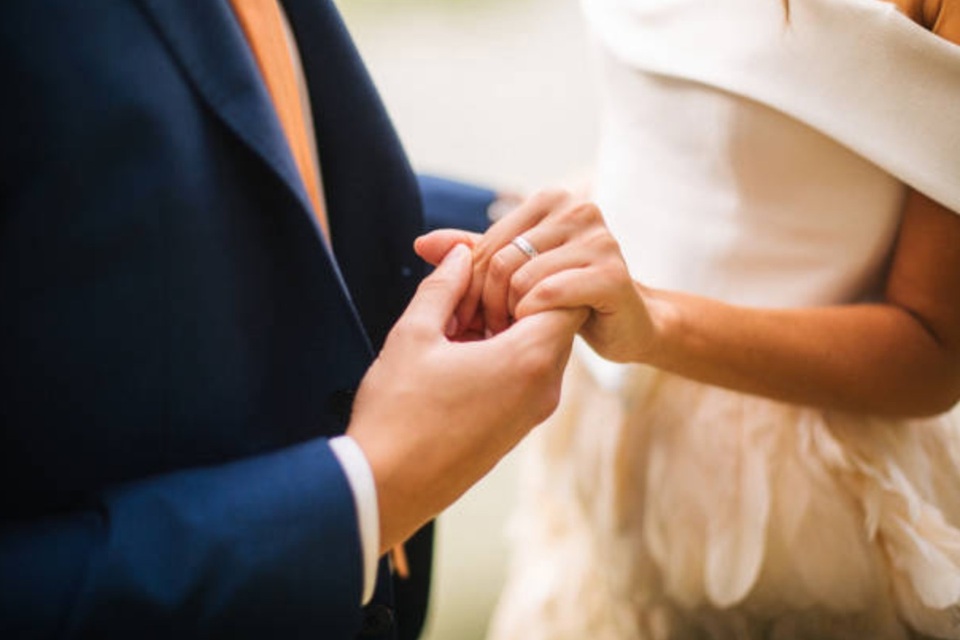 Sau 10 năm ly hôn, ngày gặp lại vợ cũ tôi càng thêm xấu hổ - 1 Sau 10 năm ly hôn, ngày gặp lại vợ cũ tôi càng thêm xấu hổ - 1