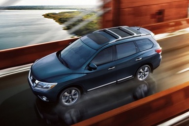 Nissan Pathfinder tạm biệt vẻ nam tính 