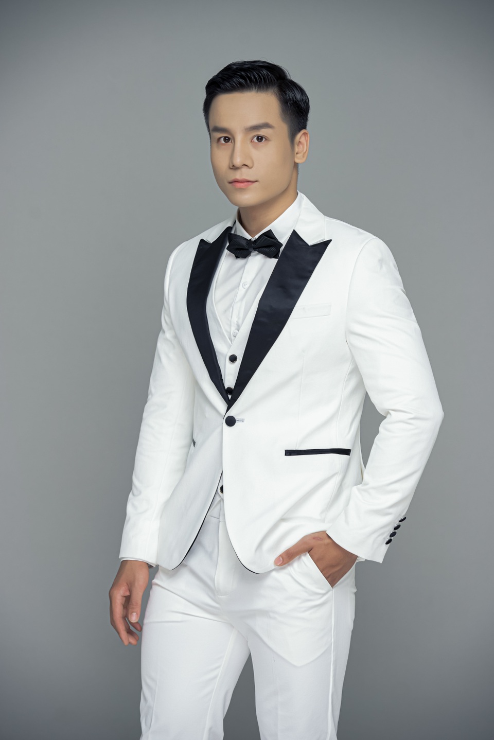 Nam vương Cao Xuân Tài lịch lãm khởi động năm mới - 2 Nam vương Cao Xuân Tài lịch lãm khởi động năm mới - 2