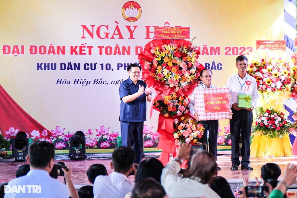 Chủ tịch Quốc hội mong nhân dân thực hiện tốt 5 đoàn kết trọng điểm - 2 Chủ tịch Quốc hội mong nhân dân thực hiện tốt 5 đoàn kết trọng điểm - 2