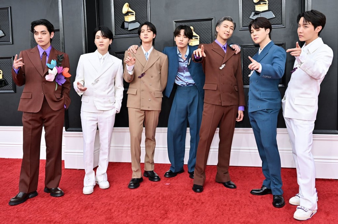 Tại sao album mới của BTS bị kêu gọi tẩy chay? - 2 Tại sao album mới của BTS bị kêu gọi tẩy chay? - 2