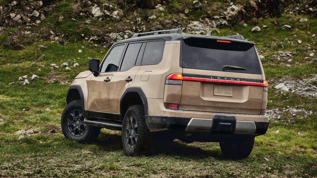 Chi tiết Lexus GX 2024: Thiết kế lột xác gây tranh cãi, không còn máy V8 - 11 Chi tiết Lexus GX 2024: Thiết kế lột xác gây tranh cãi, không còn máy V8 - 11