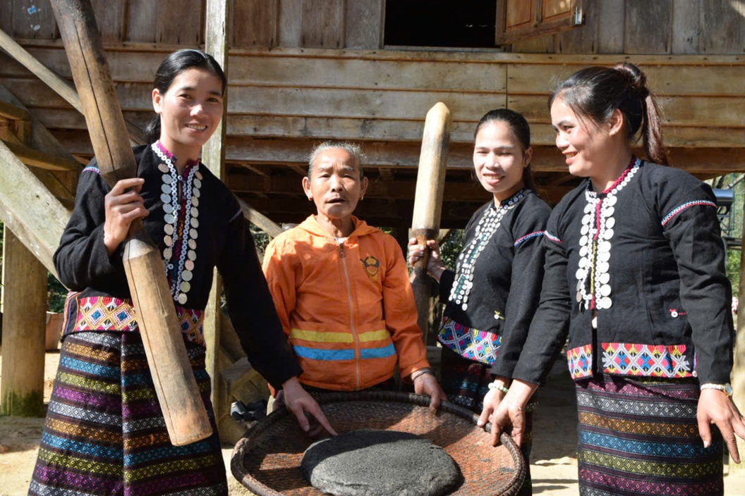 Loại bánh không thể thiếu dịp Tết của người Vân Kiều, dùng để đãi khách quý