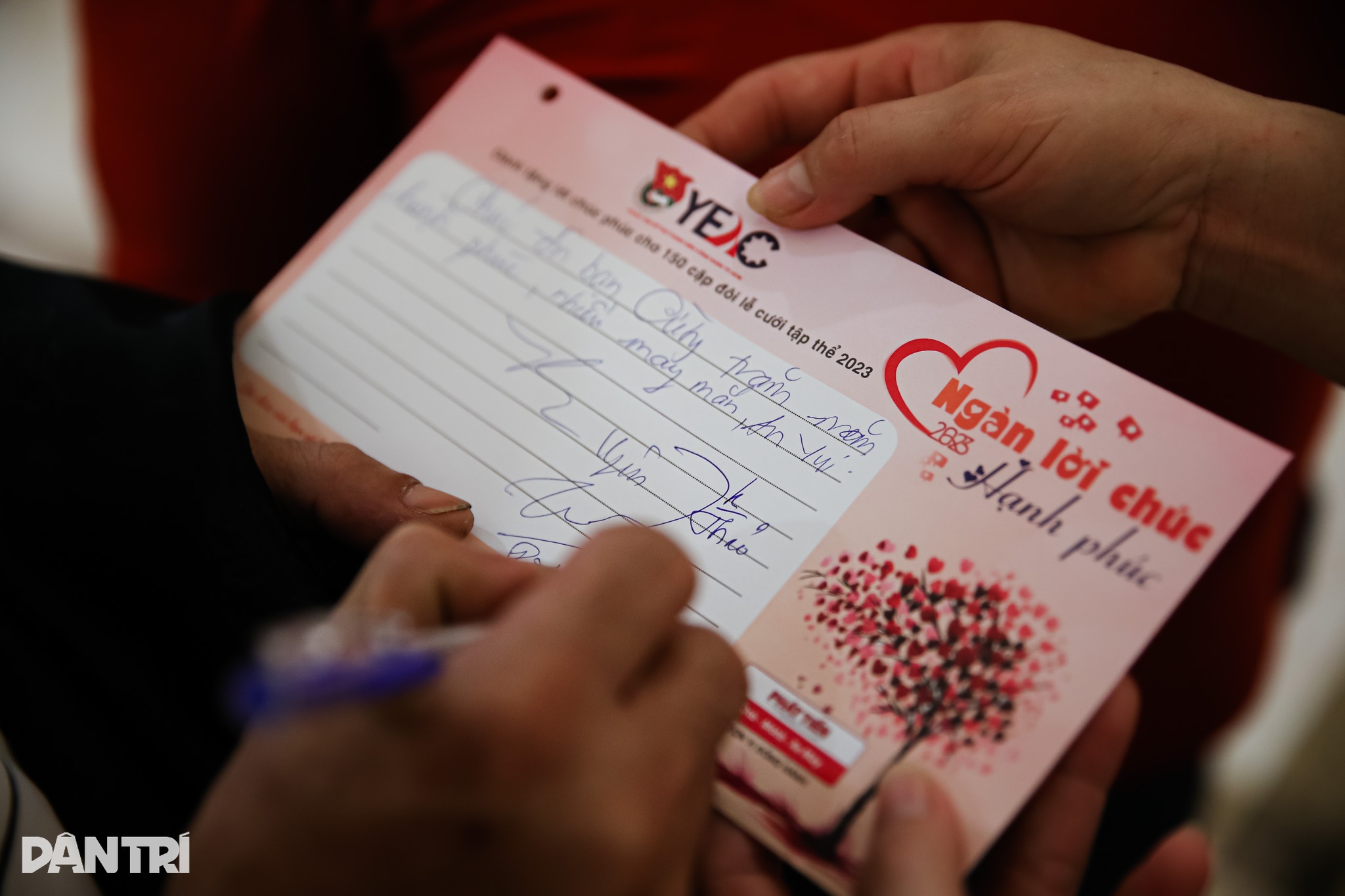 មង្គលការក្នុងសុបិន្ត ៨២ គូនៅហូជីមិញ - ៩ Lễ cưới trong mơ của 82 cặp đôi ở TPHCM - 9