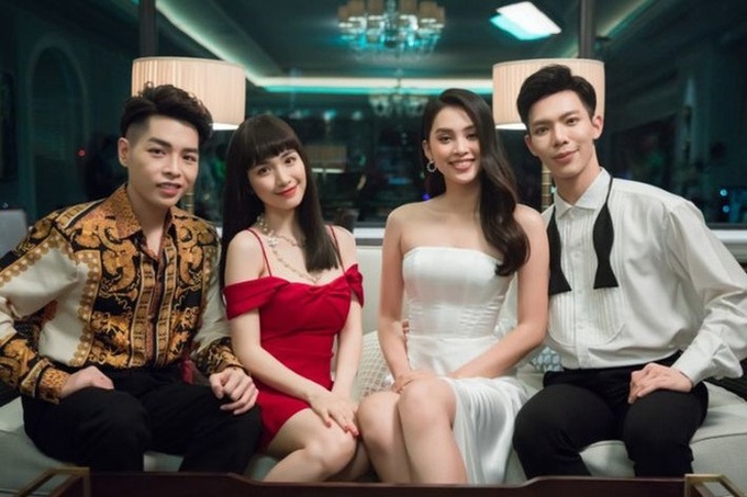 #EKSCTS chính thức đạt 100 triệu view, Erik nhập hội nam nghệ sĩ có nhiều hit trăm triệu view nhất cùng Sơn Tùng M-TP và Jack! - Ảnh 4. #EKSCTS chính thức đạt 100 triệu view, Erik nhập hội nam nghệ sĩ có nhiều hit trăm triệu view nhất cùng Sơn Tùng M-TP và Jack! - Ảnh 4.