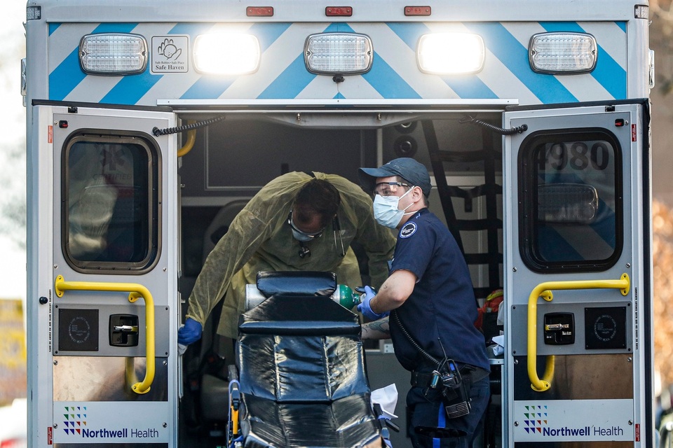 Khống chế “hội chứng cơn bão cytokine” với bệnh nhân Covid-19 - 1