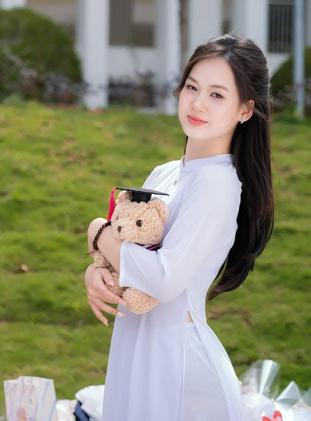 Vẻ đẹp nữ thần thanh xuân của thủ khoa khối A00 - 3 Vẻ đẹp nữ thần thanh xuân của thủ khoa khối A00 - 3