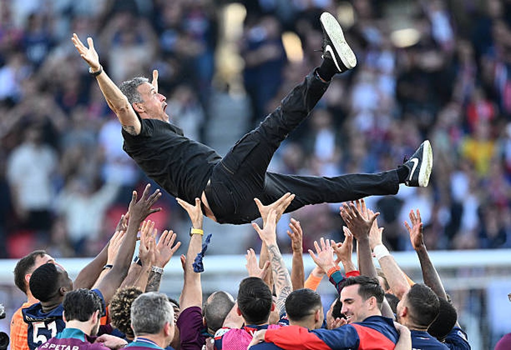 PSG vô địch Ligue 1 sớm 6 vòng đấu, lập kỷ lục chưa từng có - 2 PSG vô địch Ligue 1 sớm 6 vòng đấu, lập kỷ lục chưa từng có - 2