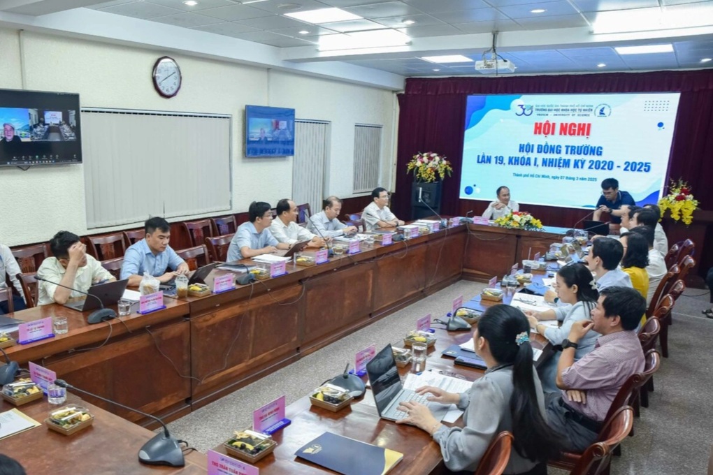 សំណើផ្អាកការតែងតាំងថ្នាក់ដឹកនាំសាកលវិទ្យាល័យសាធារណៈជាបណ្ដោះអាសន្ន - ១ Đề nghị tạm dừng bổ nhiệm mới lãnh đạo các trường đại học công lập - 1