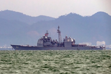 Đoàn tàu Mỹ vào vịnh Đà Nẵng, bắt đầu chuyến thăm hữu nghị