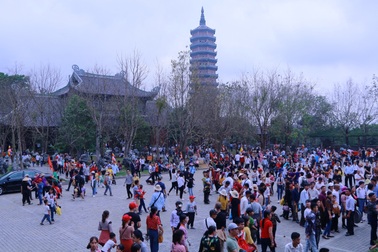 Ninh Bình đón gần 958 nghìn lượt khách trong dịp Tết Nguyên đán 2019