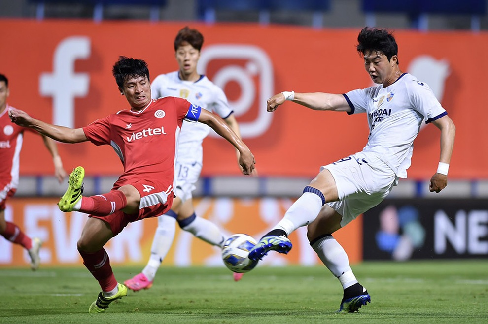 HLV Jurgen Gede: CLB Viettel rút ra nhiều bài học, sẵn sàng đấu Kaya FC - 2 HLV Jurgen Gede: CLB Viettel rút ra nhiều bài học, sẵn sàng đấu Kaya FC - 2