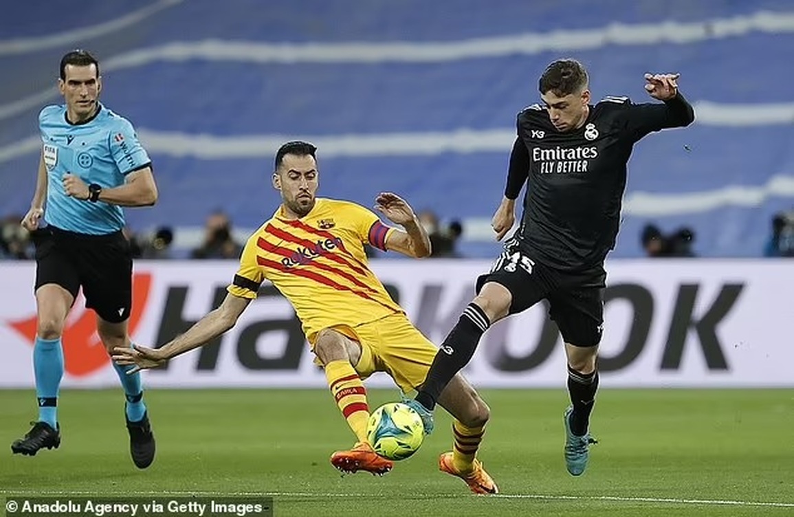 Thắng đậm Real Madrid, Barcelona liệu có cơ hội vô địch La Liga? - 2 Thắng đậm Real Madrid, Barcelona liệu có cơ hội vô địch La Liga? - 2