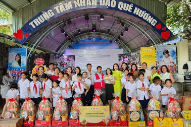 Herbalife Việt Nam hỗ trợ cải thiện bữa ăn cho hàng nghìn trẻ em khó khăn