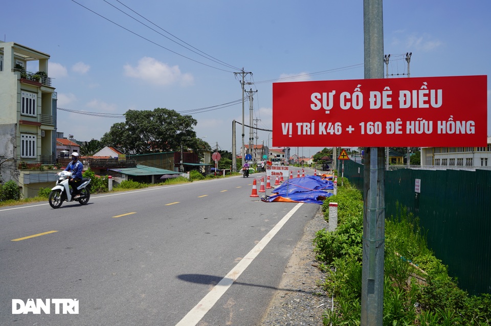 Hà Nội: Thi công nhà máy nước gây nứt lún đê, nhà dân trước mùa mưa bão - 2 Hà Nội: Thi công nhà máy nước gây nứt lún đê, nhà dân trước mùa mưa bão - 2