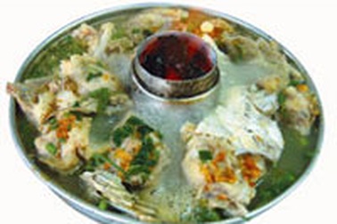 Ăn lẩu, phở tái dễ nhiễm sán