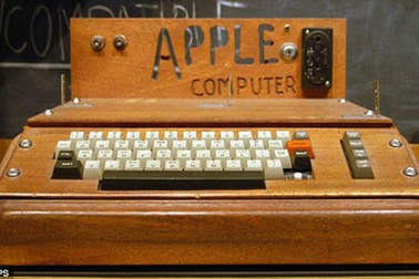 Bán đấu giá chiếc máy tính đầu tiên của Apple