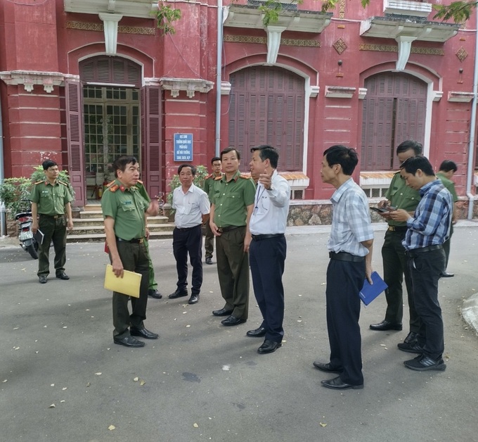 Công an tỉnh Thừa Thiên Huế và ngành GD&ĐT tỉnh kiểm tra một điểm thi tốt nghiệp THPT năm 2023 tại Huế