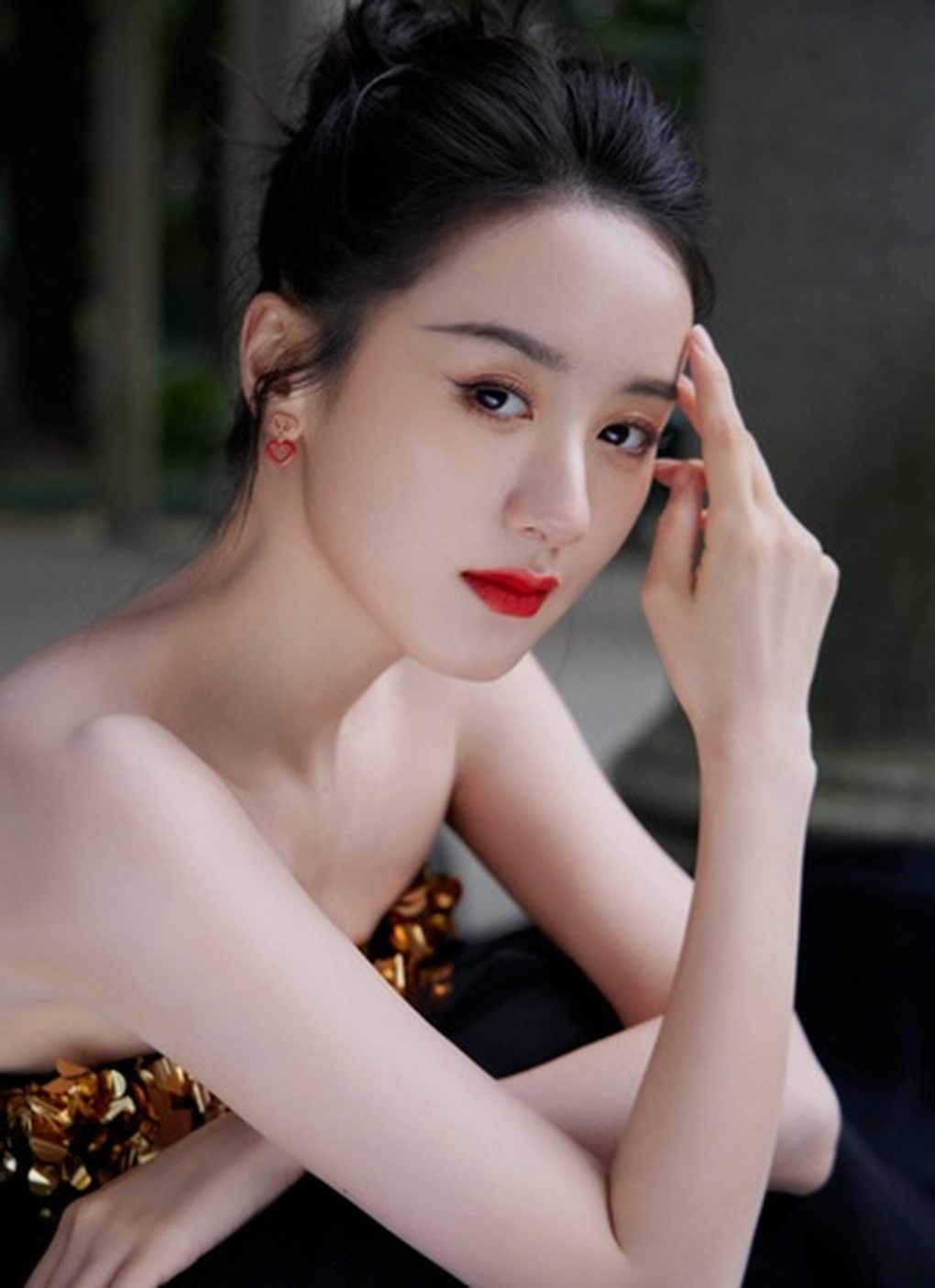 Người đẹp Lưu Ly mỹ nhân sát bị xóa mặt, nguy cơ bị phong sát - 3 Người đẹp Lưu Ly mỹ nhân sát bị xóa mặt, nguy cơ bị phong sát - 3
