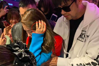 Vợ chồng Châu Kiệt Luân bị bắt gặp hò hẹn tại Sydney