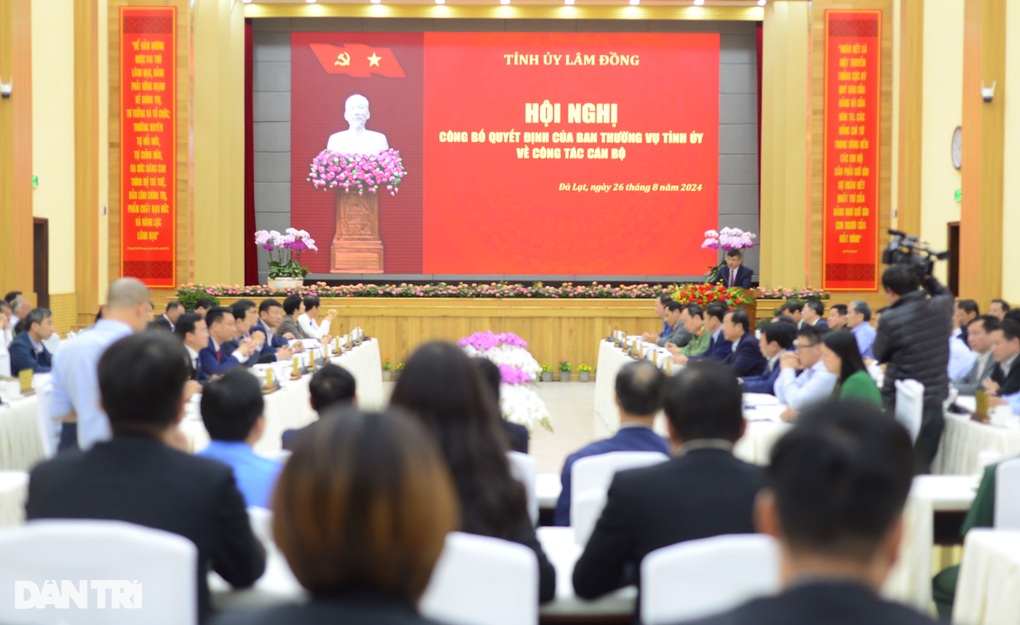 Lâm Đồng điều động, bổ nhiệm hàng loạt cán bộ - 1 Lâm Đồng điều động, bổ nhiệm hàng loạt cán bộ - 1