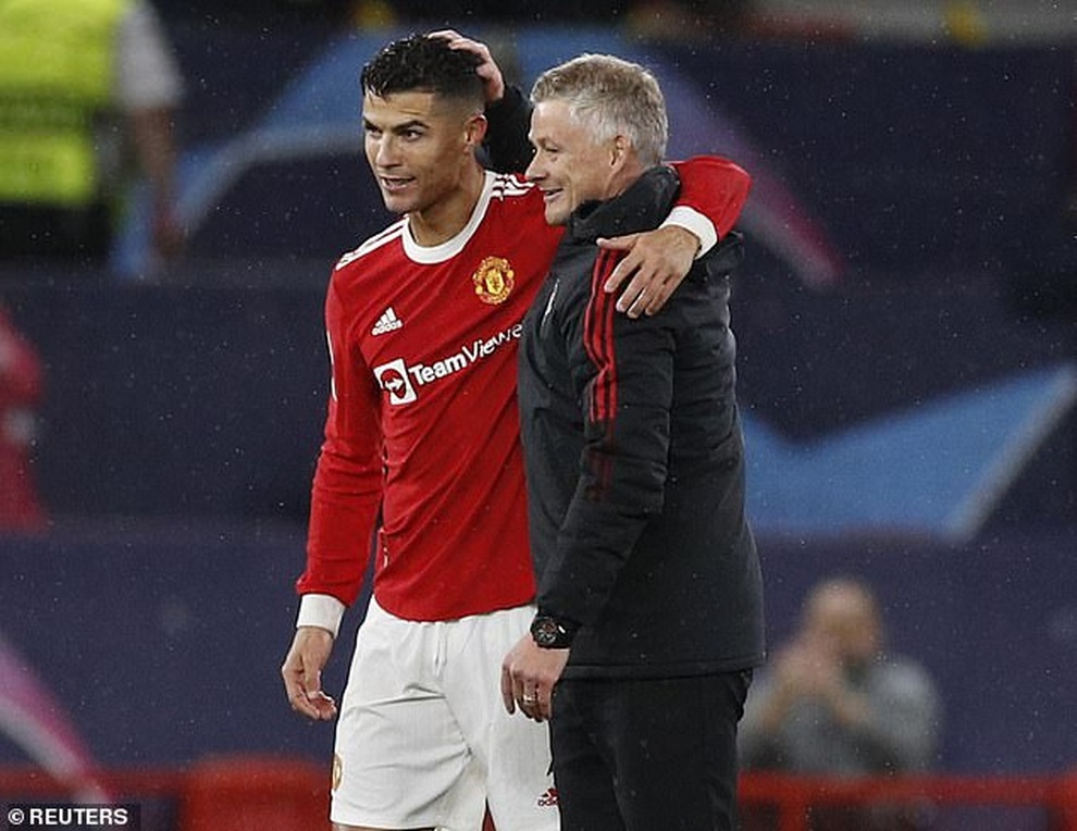 C.Ronaldo đưa yêu cầu đặc biệt với HLV Solskjaer khi Man Utd gây thất vọng - 2 C.Ronaldo đưa yêu cầu đặc biệt với HLV Solskjaer khi Man Utd gây thất vọng - 2