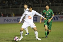 HA Gia Lai thua Sài Gòn FC trong ngày HLV Kiatisuk ra mắt