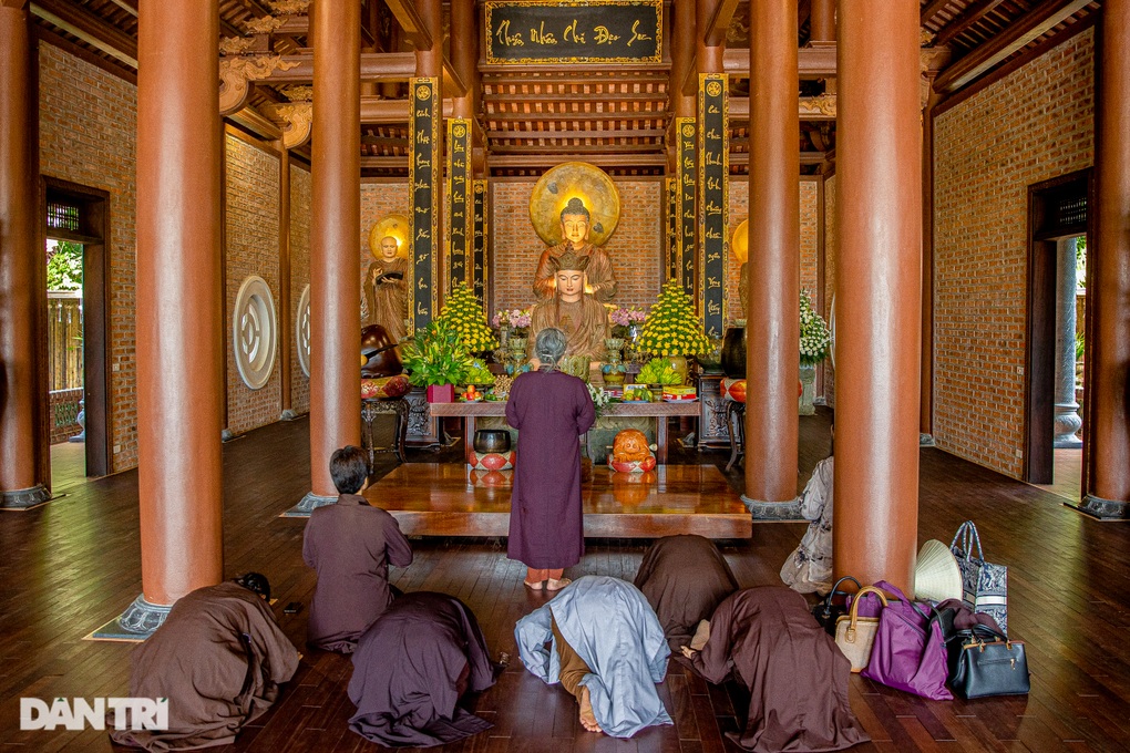 Ngôi chùa như đang ẩn mình trong rừng cây ở Hà Nam - 4 Ngôi chùa như đang ẩn mình trong rừng cây ở Hà Nam - 4