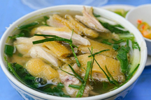 Hà Nội: Tranh cãi đi ăn phở, khách bị chủ quán làm tròn thêm 5.000 đồng