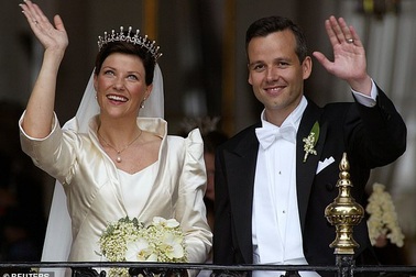 Chồng cũ của Công chúa Na Uy tự tử đúng dịp Giáng sinh