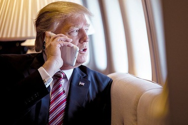 Sở thích "lạ" của Tổng thống Trump với người đồng cấp Pháp