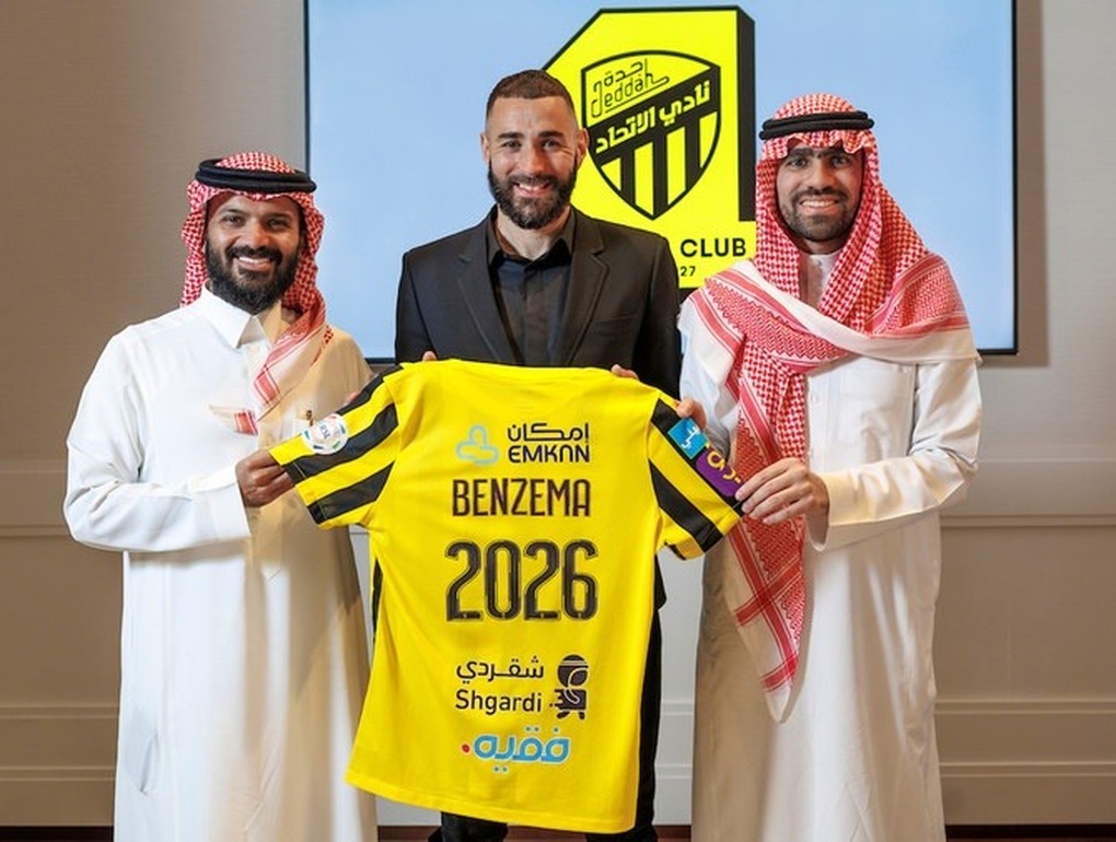 Benzema ra mắt Al Ittihad, chính thức đối đầu Ronaldo từ mùa giải tới - 1 Benzema ra mắt Al Ittihad, chính thức đối đầu Ronaldo từ mùa giải tới - 1