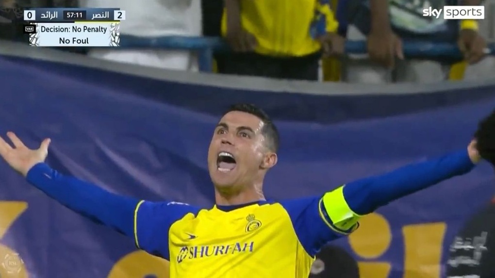 Cristiano Ronaldo nổi cáu khi Al Nassr không được hưởng phạt đền - 2 Cristiano Ronaldo nổi cáu khi Al Nassr không được hưởng phạt đền - 2