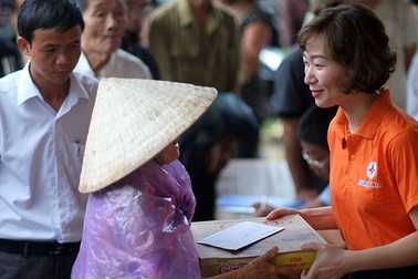 EVNHANOI ủng hộ hơn 1,5 tỉ đồng vì đồng bào miền Trung