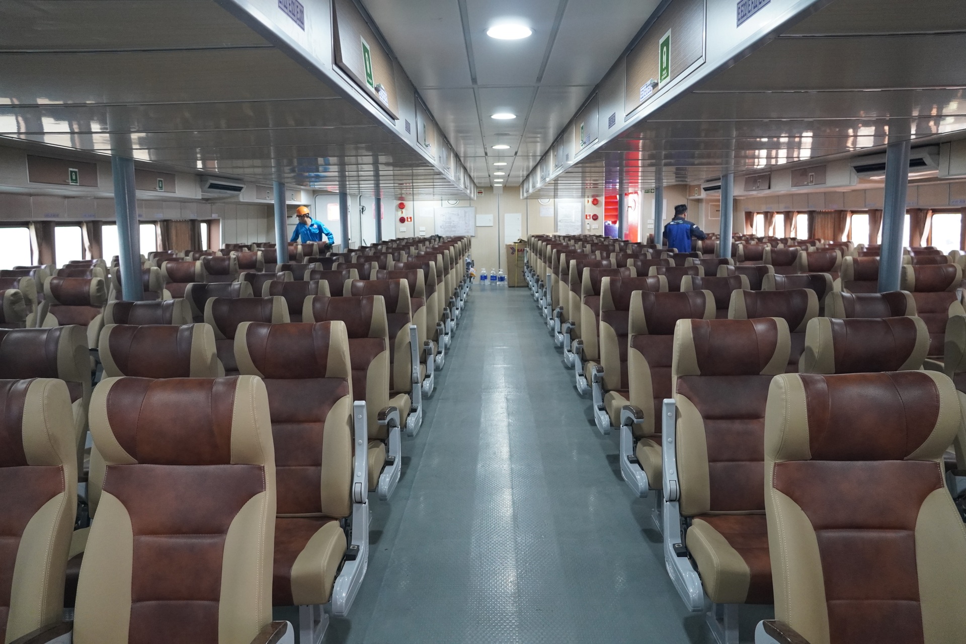 Khám phá tàu cao tốc lớn nhất Việt Nam từ Vũng Tàu đi Côn Đảo - 7 Khám phá tàu cao tốc lớn nhất Việt Nam từ Vũng Tàu đi Côn Đảo - 7