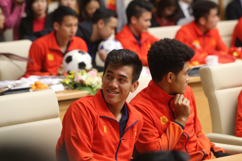 Thủ tướng: Sau các cầu thủ là cả dân tộc, là bản lĩnh, khát vọng Việt Nam - 20 Thủ tướng: Sau các cầu thủ là cả dân tộc, là bản lĩnh, khát vọng Việt Nam - 20