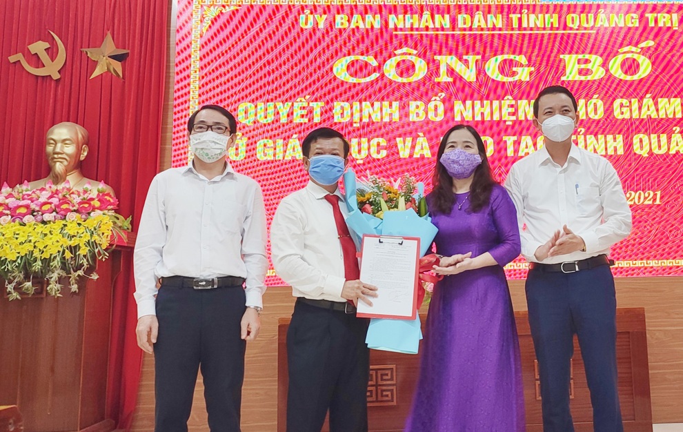 Quảng Trị bổ nhiệm Phó giám đốc Sở GD-ĐT đầu tiên qua thi tuyển - 2 Quảng Trị bổ nhiệm Phó giám đốc Sở GD-ĐT đầu tiên qua thi tuyển - 2