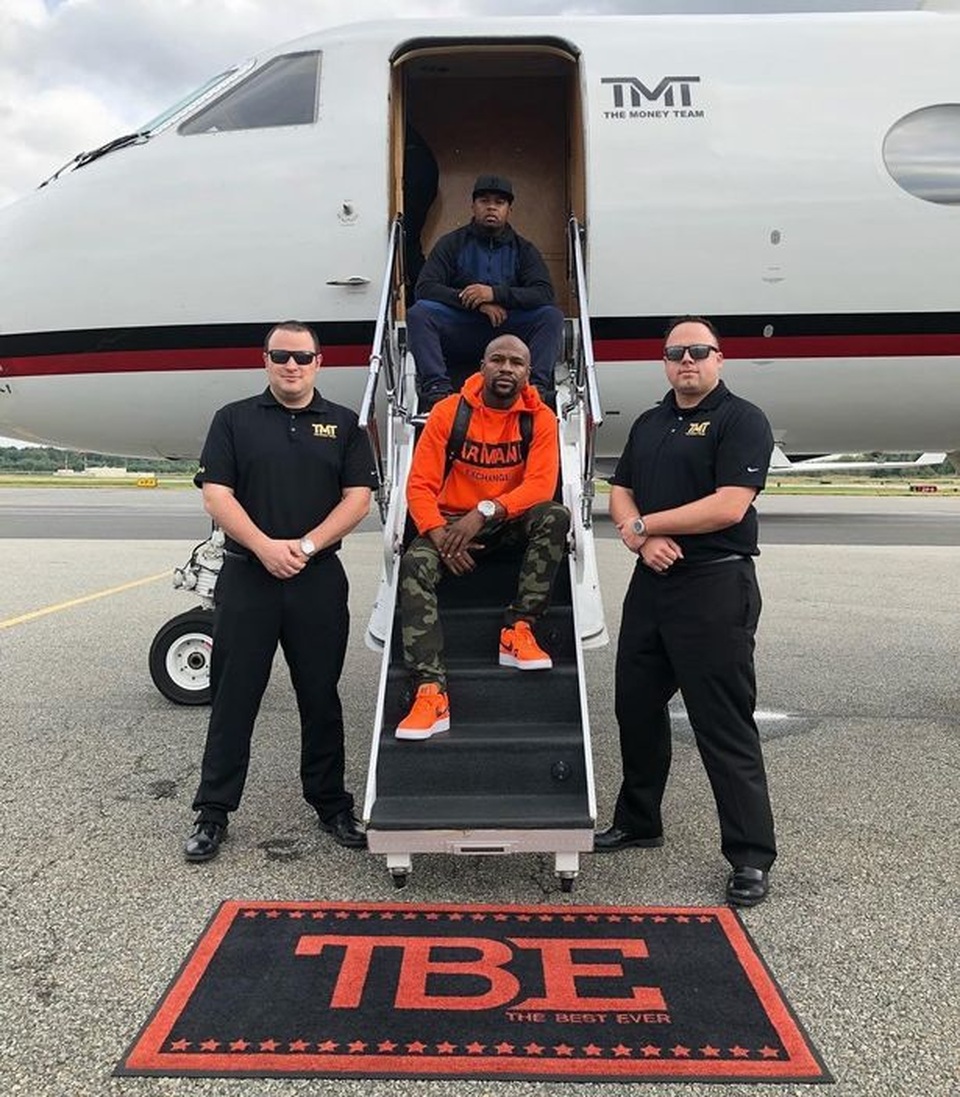 Floyd Mayweather khẳng định tiền bạc không lung lạc nhân cách - 3 Floyd Mayweather khẳng định tiền bạc không lung lạc nhân cách - 3