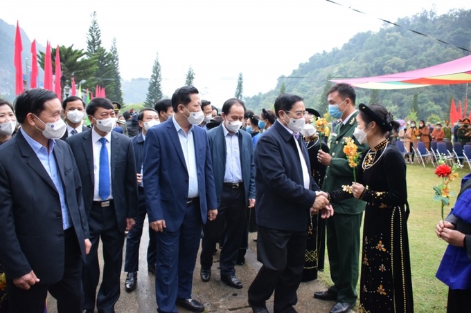 Thủ tướng Chính phủ Phạm Minh Chính dự Ngày hội Đại đoàn kết toàn dân tộc liên khu dân cư xóm Pác Bó, Nặm Lìn, Nà Lẹng, xã Trường Hà, huyện Hà Quảng, tỉnh Cao Bằng.