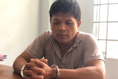 Bắt 2 đối tượng nghi chuyên cướp vé số của người bán dạo