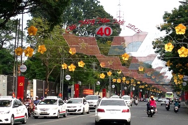 Tiết trời đẹp, nhiều cung bậc cảm xúc trong ngày đầu năm 2015