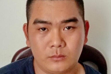 Dùng clip nóng để… cưỡng dâm người cô họ