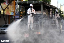 Binh chủng Hóa học phun khử khuẩn khu phong tỏa mới thiết lập ở Đà Nẵng